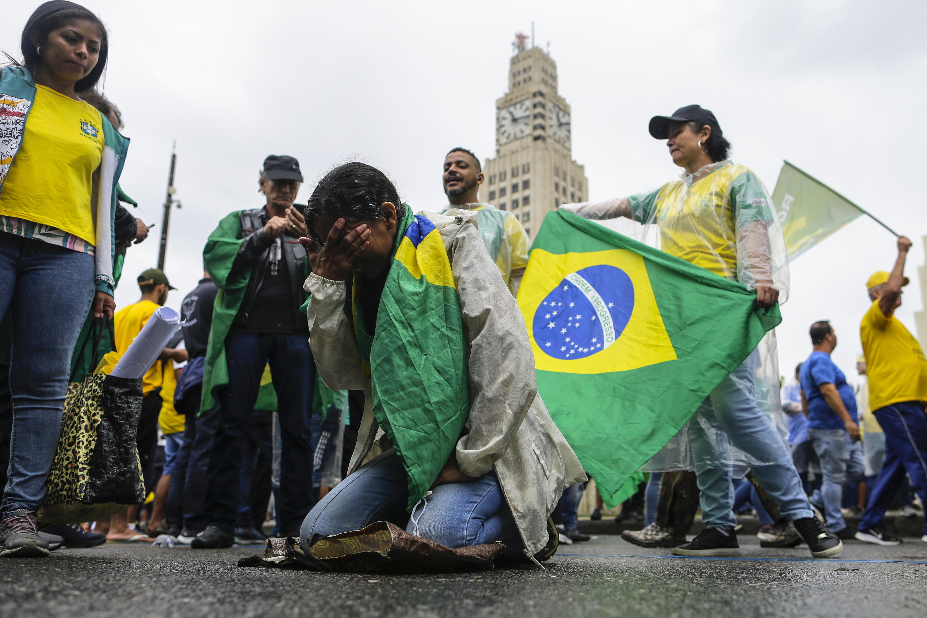 Sostenitori di Bolsonaro manifestano a Rio