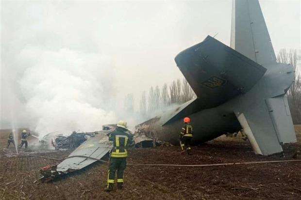 Un aereo militare Antonov ucraino abbattuto vicino a Kiev