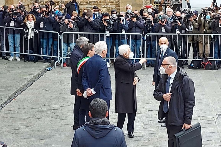 L'arrivo del presidente Mattarella nella Basilica di Santa Croce a Firenze
