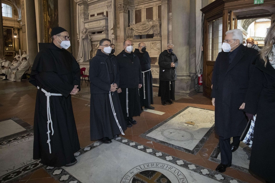 L'arrivo del presidente Mattarella nella Basilica di Santa Croce a Firenze