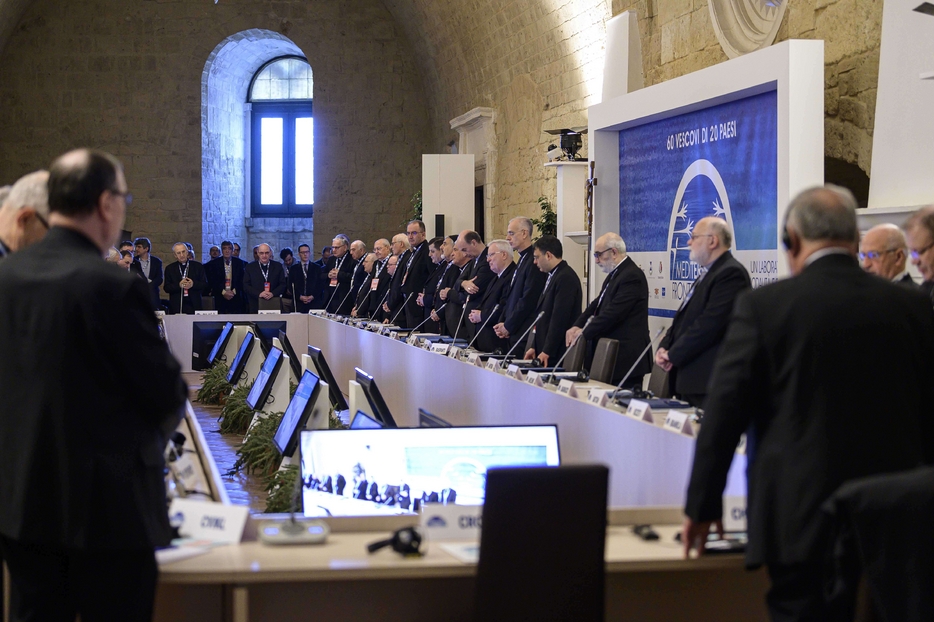 L'incontro dei vescovi del Mediterraneo nel 2020 a Bari