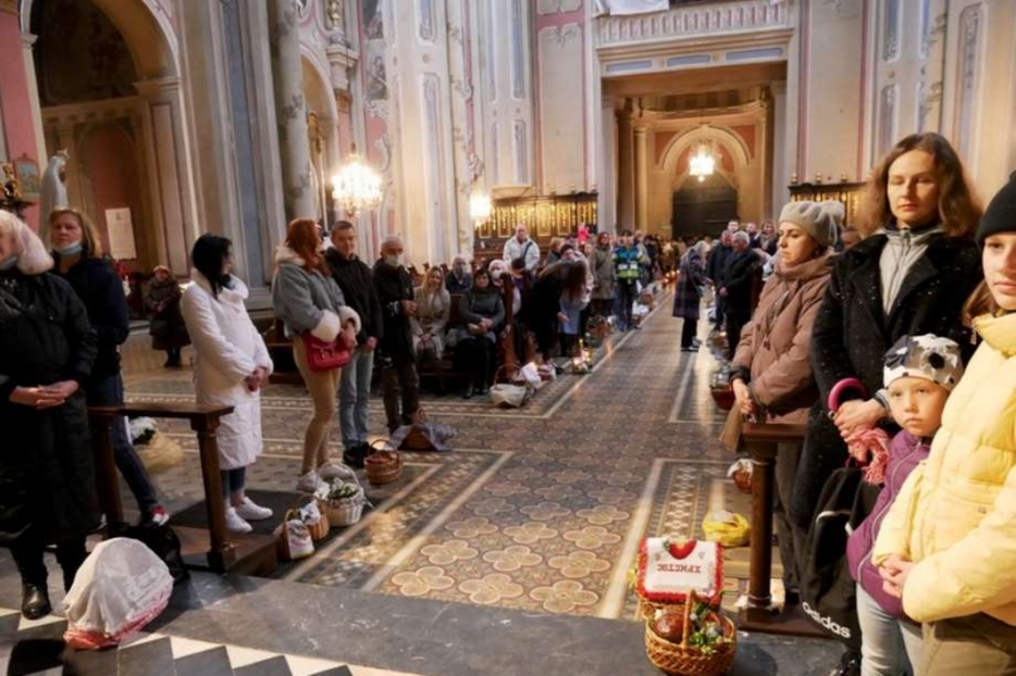 La Messa di Pasqua nella Cattedrale di Leopoli