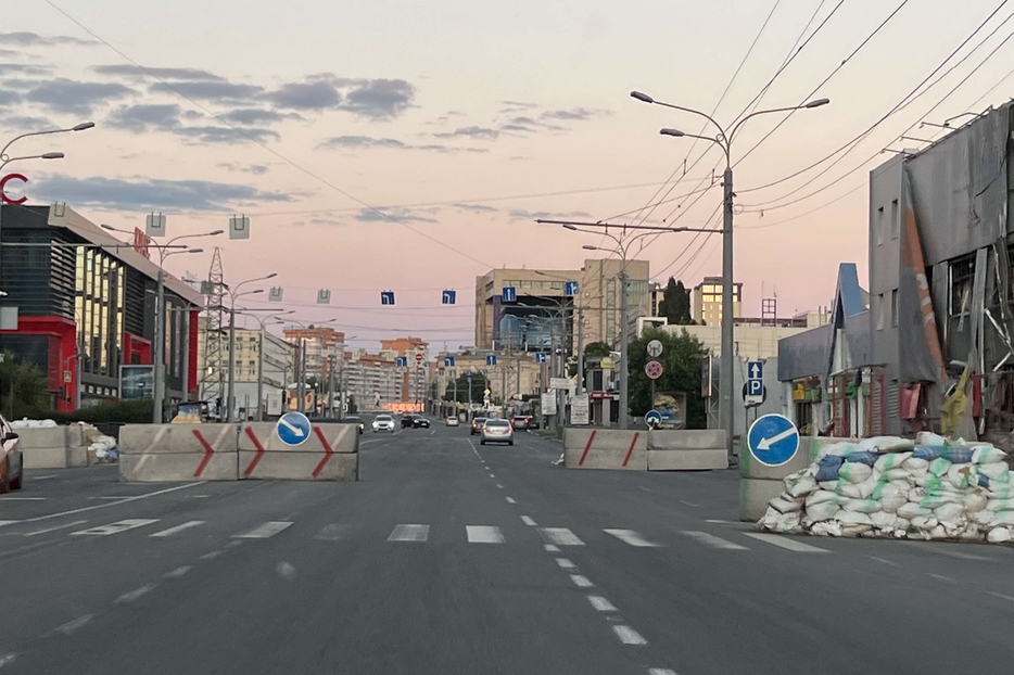 Le strade deserte nel cuore di Kharkiv