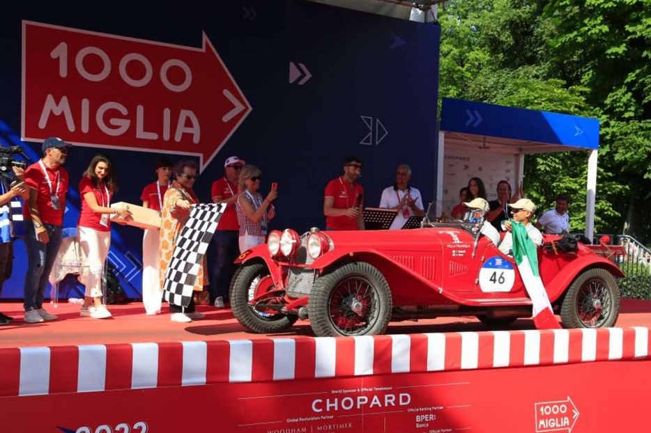 Andrea Vesco e Fabio Salvinelli vincitori della 1000 Miglia 2022, a bordo di un'Alfa Romeo 6C 1750 SS ZAGATO del 1929