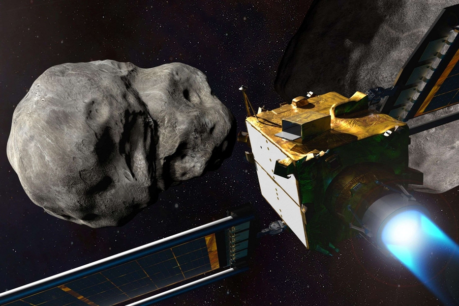 L'illustrazione mostra l'avvicinarsi della sonda Dart all'asteroide, prima dell'impatto