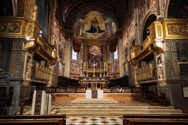Il nuovo presbiterio della cattedrale di Cremona, progetto di Massimiliano Valdinoci e opere d'arte di Gianmaria Potenza