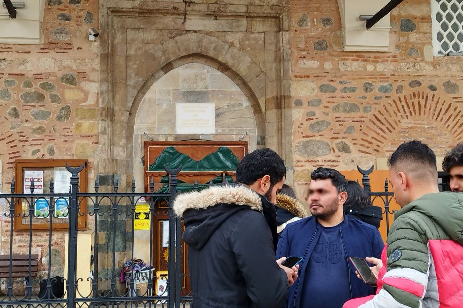 Profughi siriani nella piazza principale di Sofia