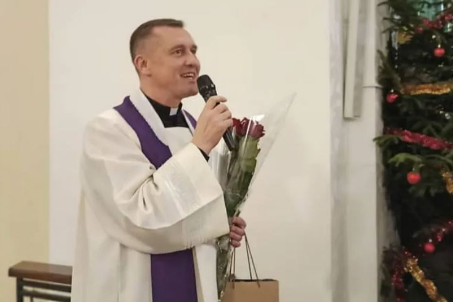 Padre Vyacheslav Pyalinok, agli arresti in Bielorussia, è stato segretario dell'allora nunzio apostolico Claudio Gugerotti