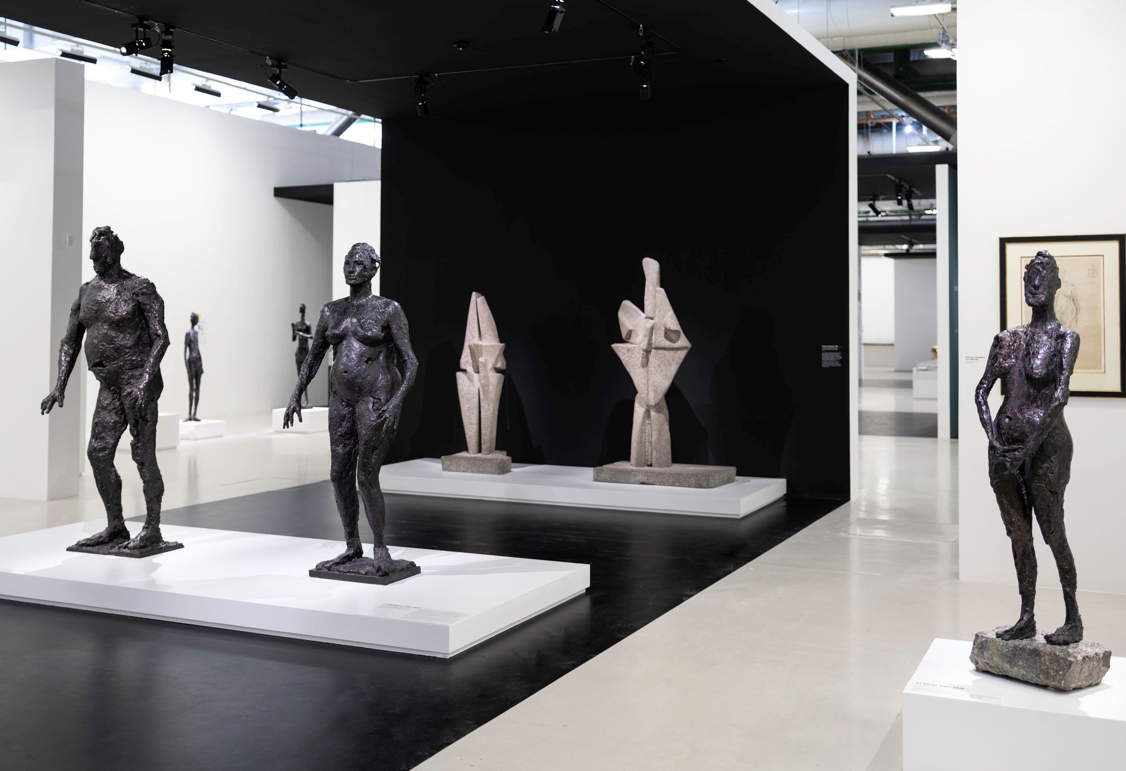 Una sala della mostra di Germaine Richier al Centro Pompidou