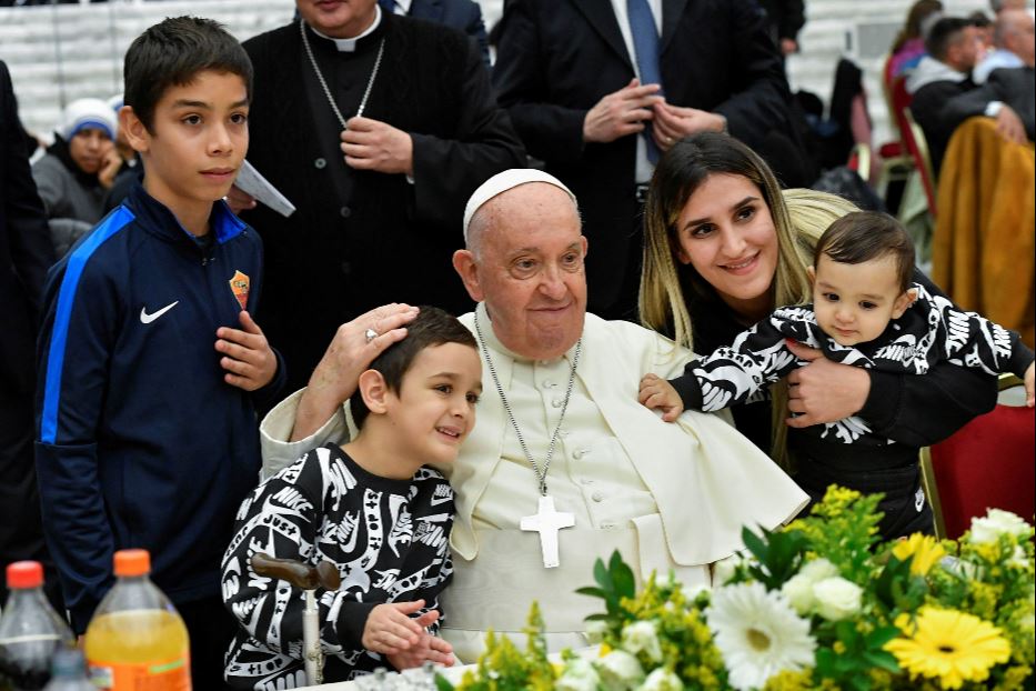 Il pranzo del Papa con i poveri in Aula Paolo VI nella Giornata dei poveri, 19 novembre 2023