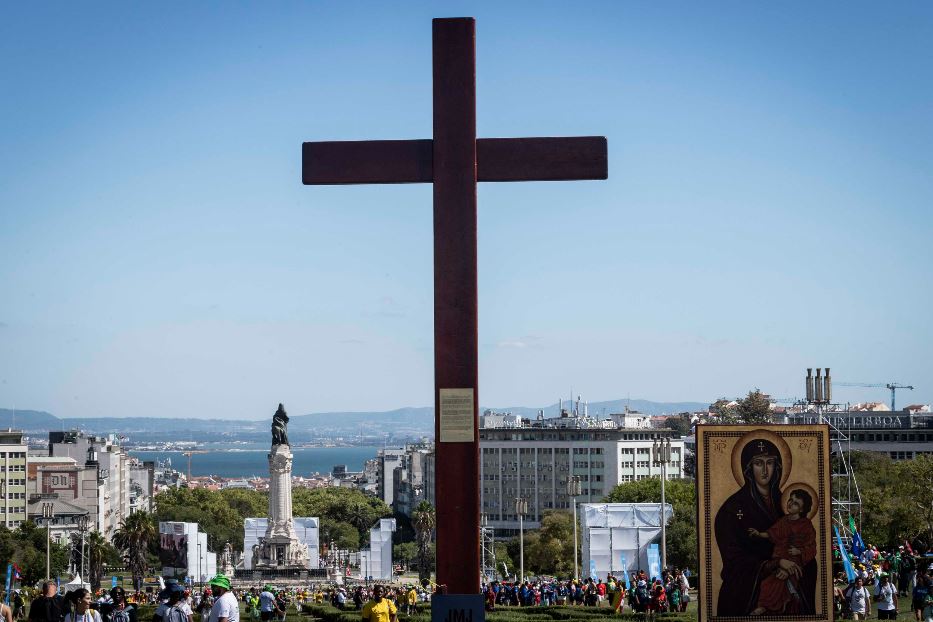 La Croce della Gmg al Parque Eduardo VII di Lisbona, sede di alcuni degli appuntamenti di massa della Giornata
