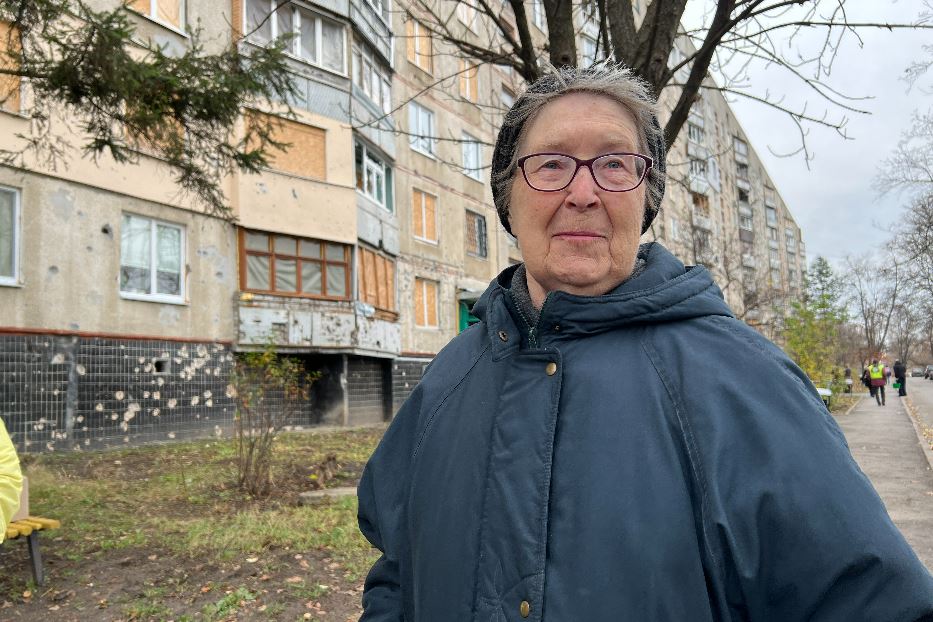 Larissa Dreianova, 84 anni, non ha mai lasciato il suo condominio, neppure mentre veniva colpito dai missili russi