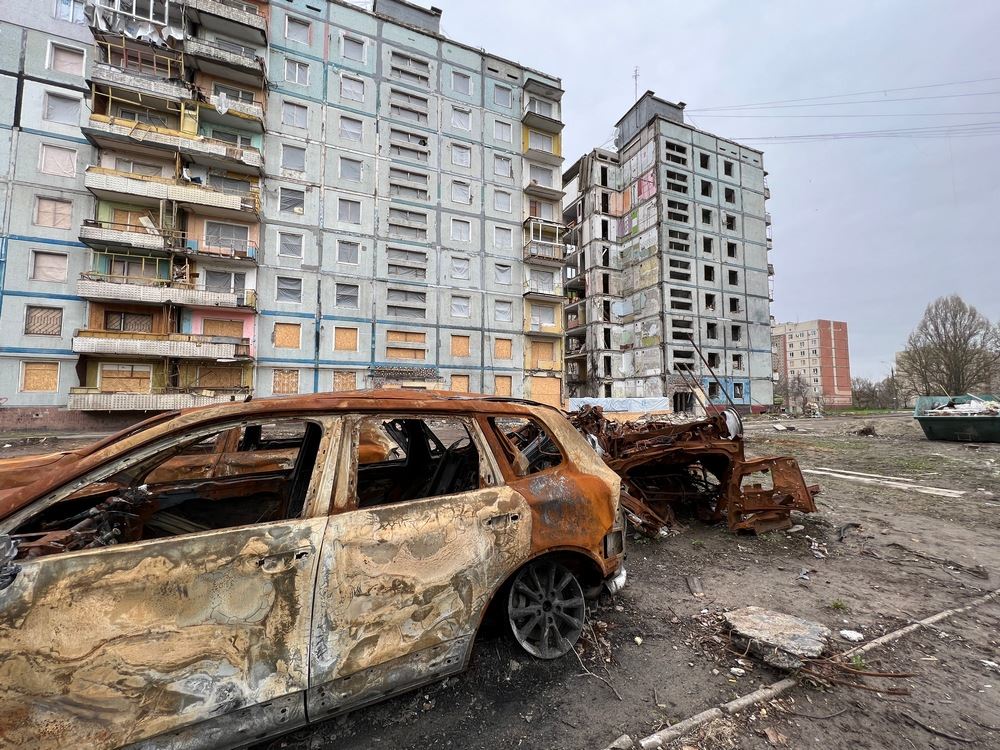 E' ancora deserto il condominio nella zona ovest di Zaporizhzhia centrato da un missile a ottobre