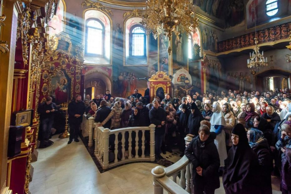 La liturgia per fermare la cacciata dei monaci dal Monastero delle grotte a Kiev