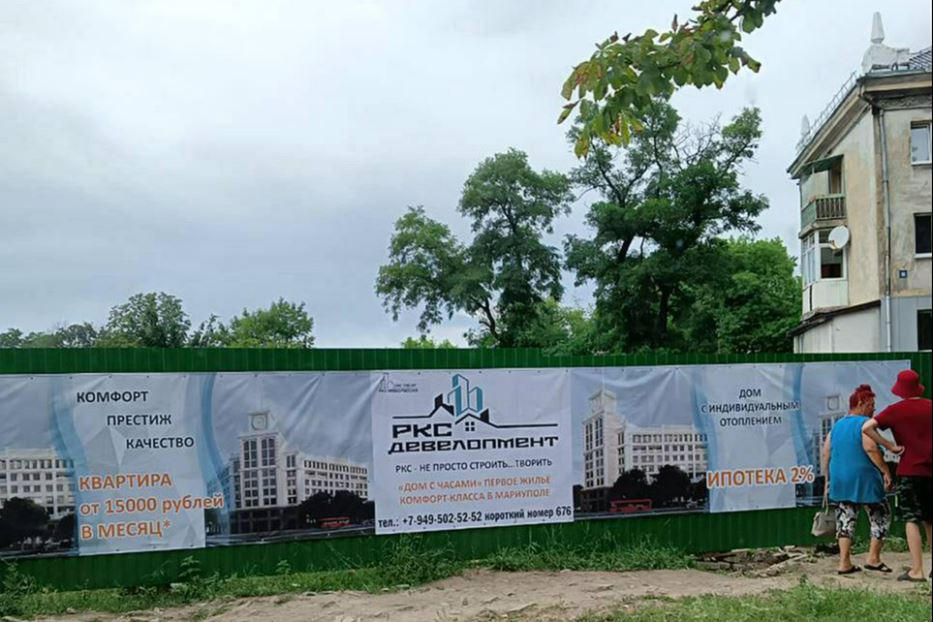 A Mariupol gli annunci per la vendita delle case volute dalle autorità russe