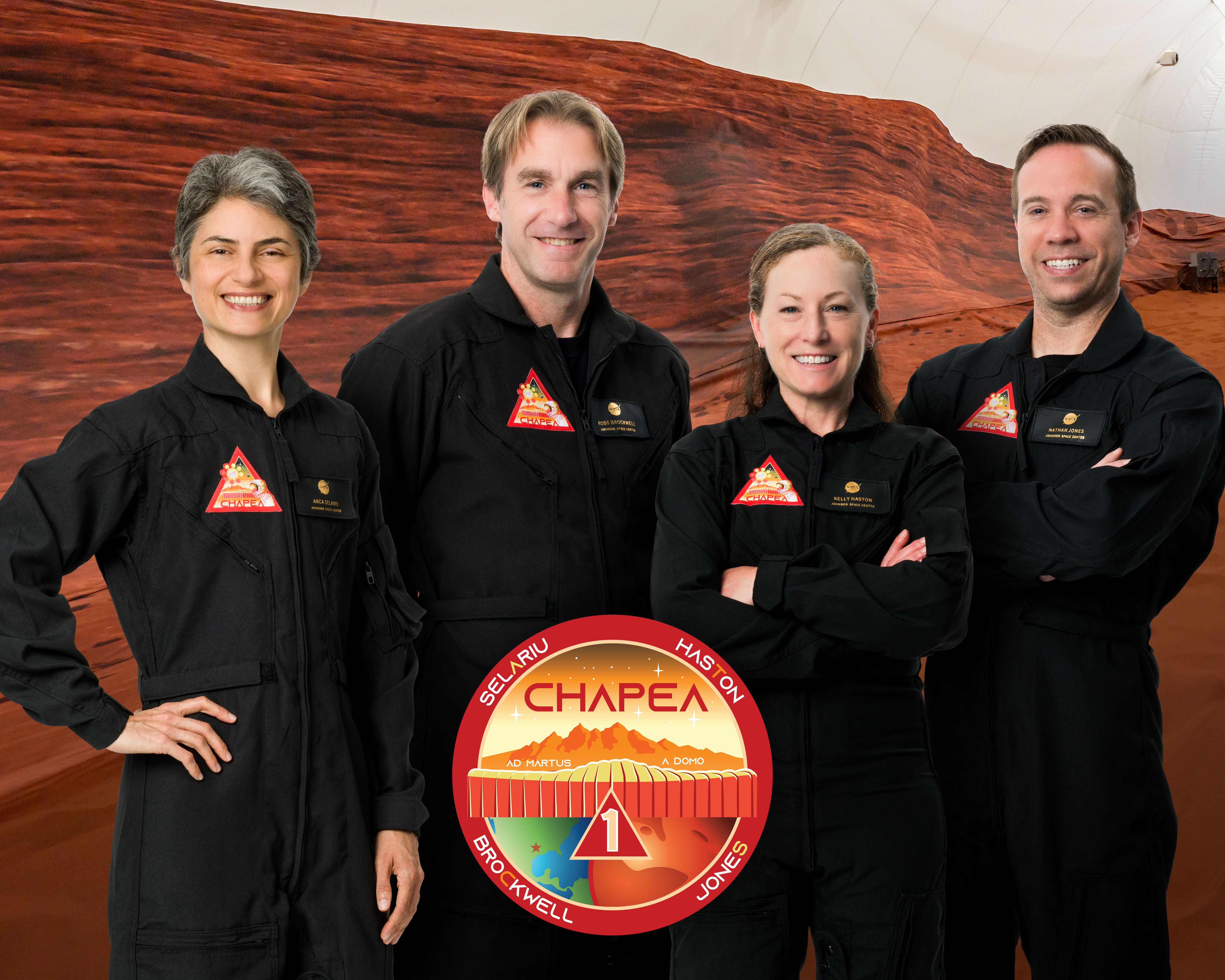 I quattro membri dell’equipaggio: da sinistra, Anca Selariu, Ross Brockwell, Kelly Haston e Nathan Jones