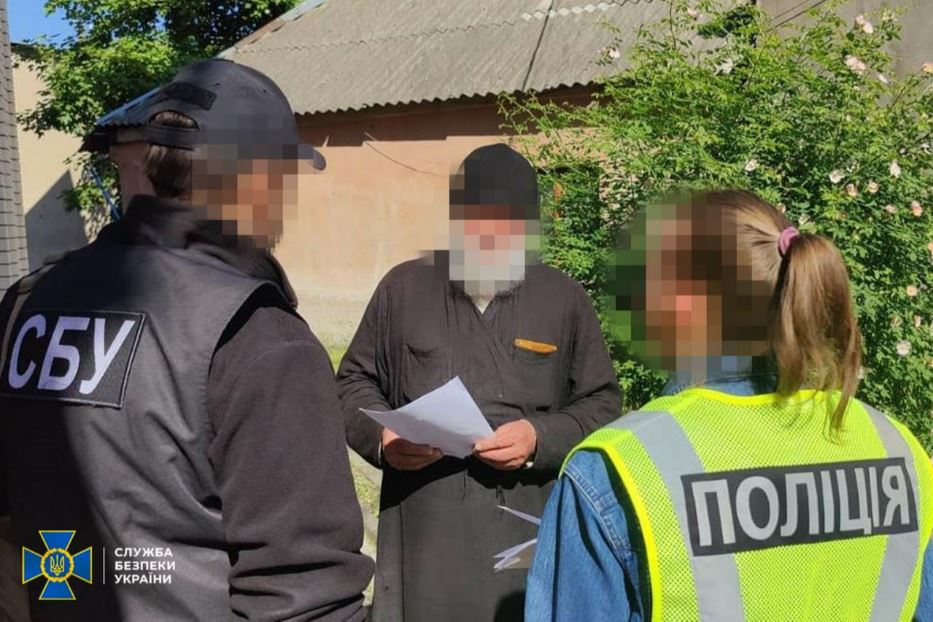Il metropolita ortodosso di Zhytomyr trovato con 50mila opuscoli pro-Cremlino dagli agenti della Sbu, i servizi di sicurezza ucraini