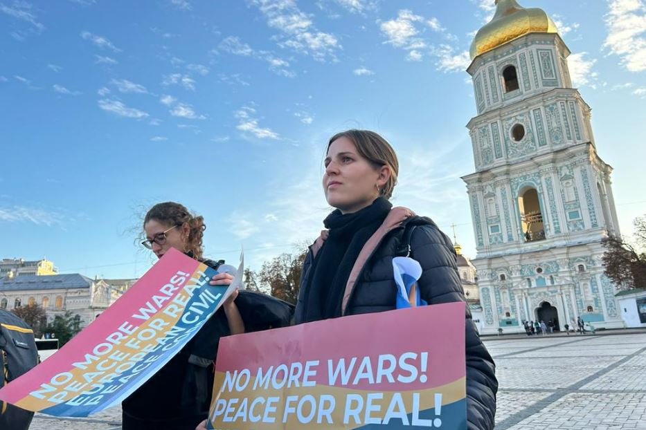 Gli attivisti del Mean alla preghiera per la pace a Kiev