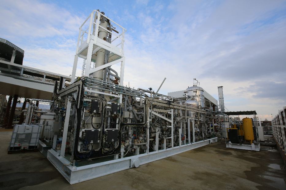 L'impianto 'waste to fuel' per convertire oli vegetali e grasso animale in biocarburante, all'interno della bioraffineria di Gela