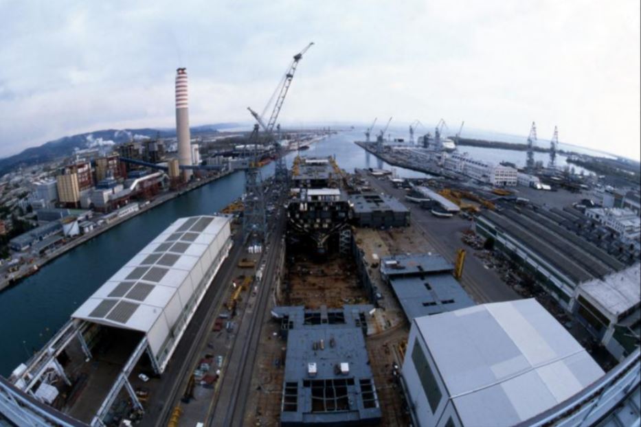 Il cantiere navale Fincantieri a Monfalconi in un'immagine d'archivio. I migranti sono necessari all'economia della città