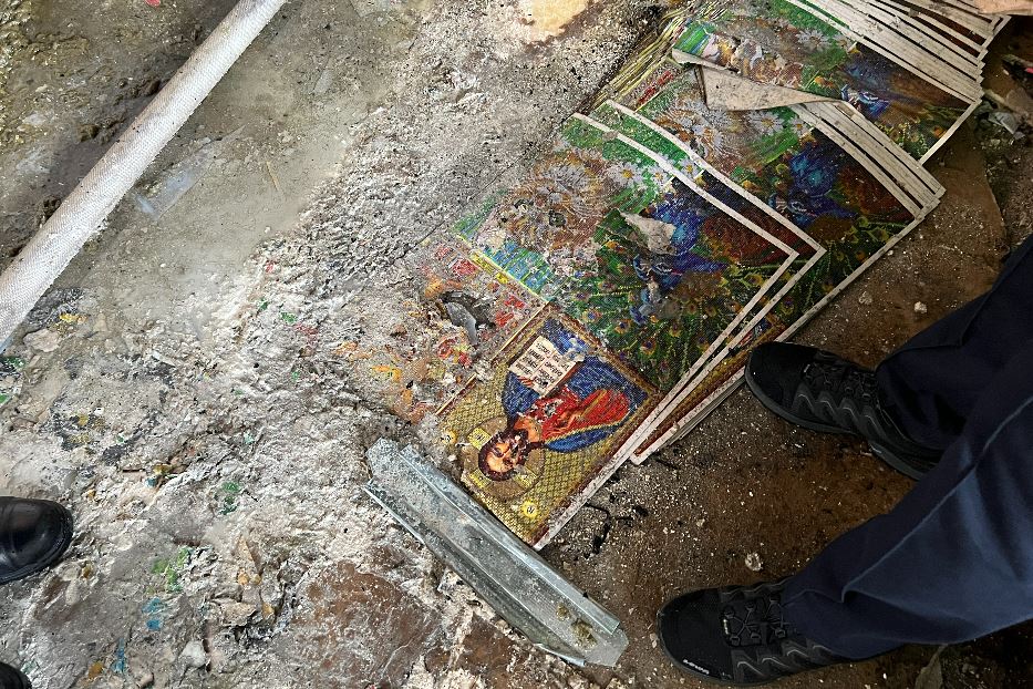 Le icone bizantine di Cristo distrutte dall'incendio provocato da un missile russo