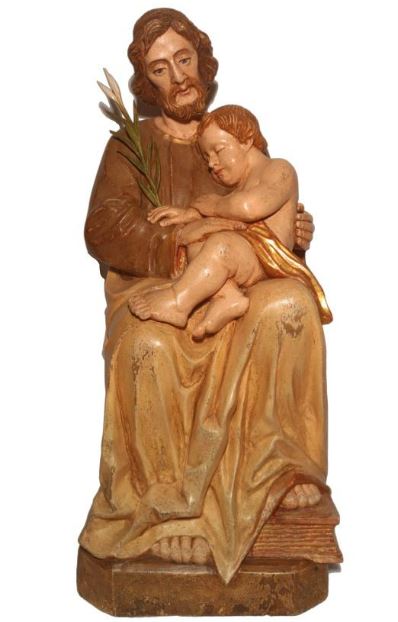 Un particolare della statua di San Giuseppe 'appartenuta' a Benedetto XVI e collocata un tempo nella cappella privata del Pontefice emerito al Monastero Mater Ecclesiae