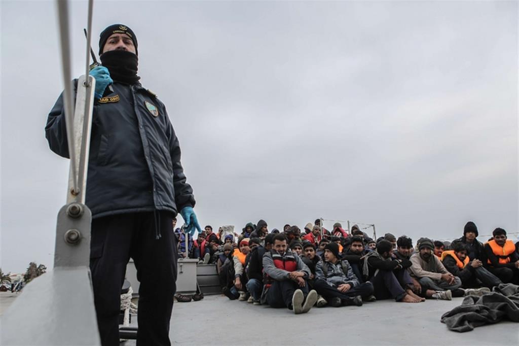 Migranti, 1.600 sbarcati a Reggio Calabria 