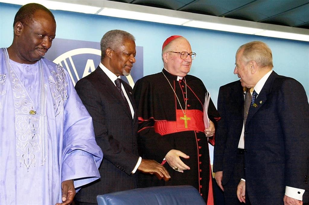 l Presidente della Repubblica Carlo Azeglio Ciampi con il Segretario di Stato del Vaticano, Cardinale Angelo Sodano, il Segretario Generale dell'ONU, Kofi Annan ed il Direttore Generale della FAO Jacques Diouf