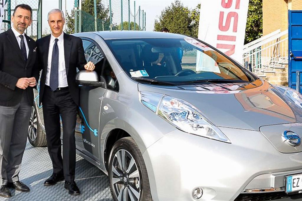 Nissan con i giovani per la mobilità elettrica