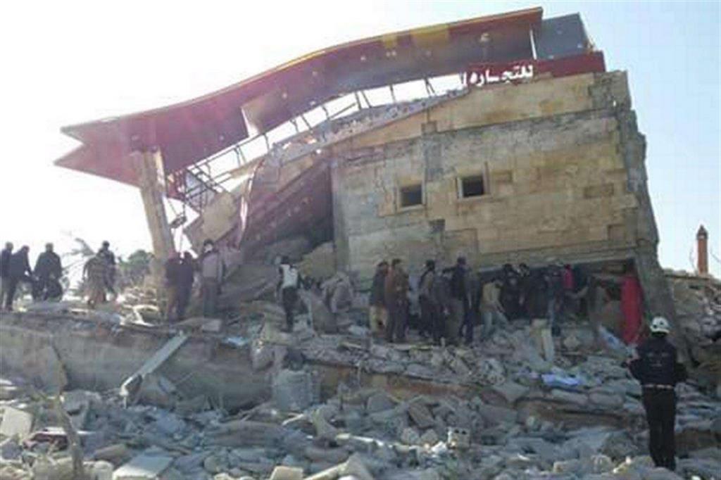 Bombe su ospedali e scuole in Siria, chi è stato?