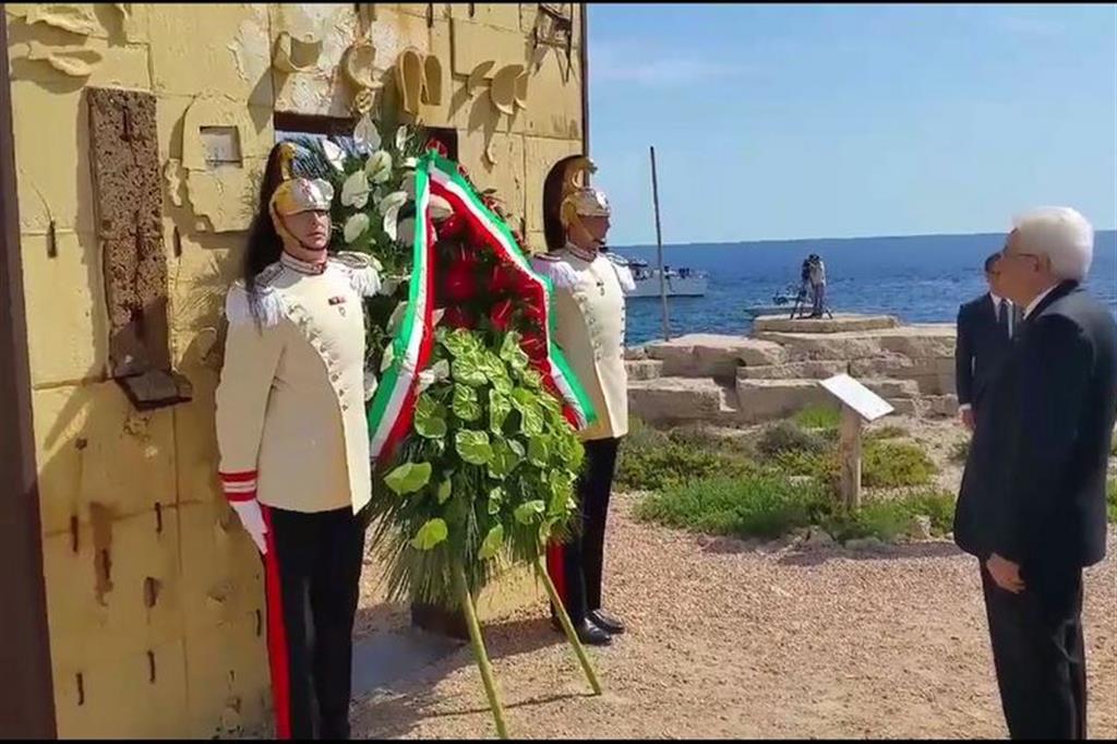 Mattarella a Lampedusa inaugura il Museo della fiducia e del dialogo