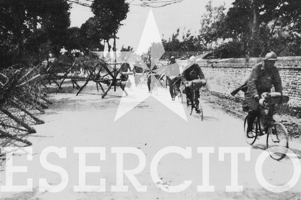 Bersaglieri in bicicletta durante la Prima guerra mondiale - 