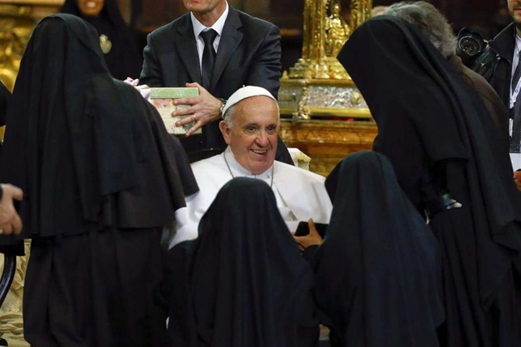 Papa alle suore: «La Chiesa ha bisogno di voi»
