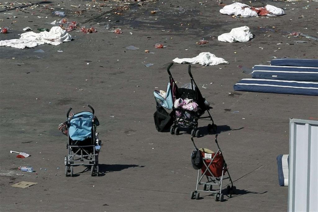 Strage di Nizza, mondo sotto choc Morte 84 persone, tra loro 10 bambini