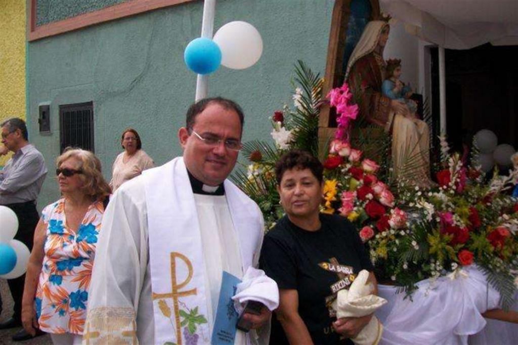 Venezuela, sacerdote trovato ucciso 