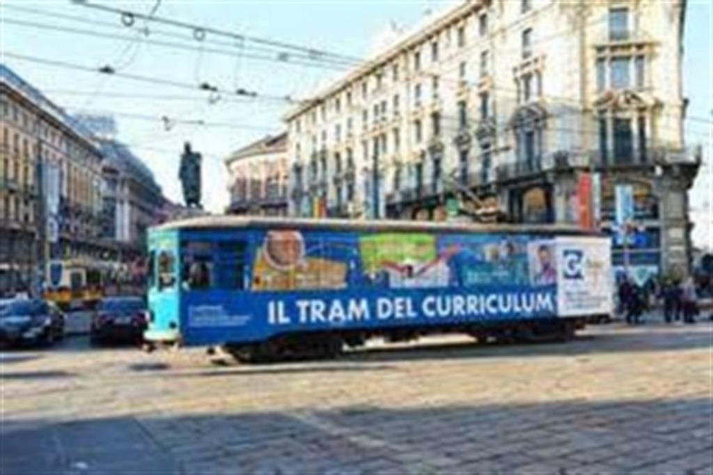 A Milano parte il Tram del curriculum 