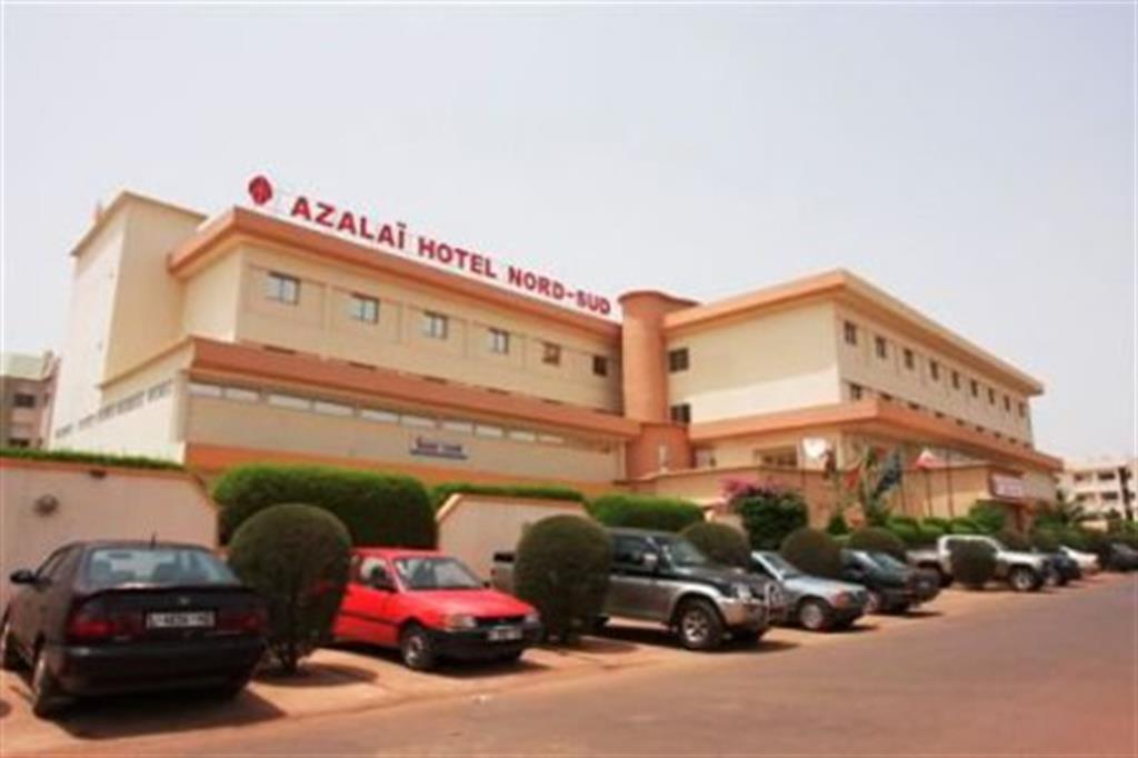 Mali, attacco all'albergo della missione Ue 