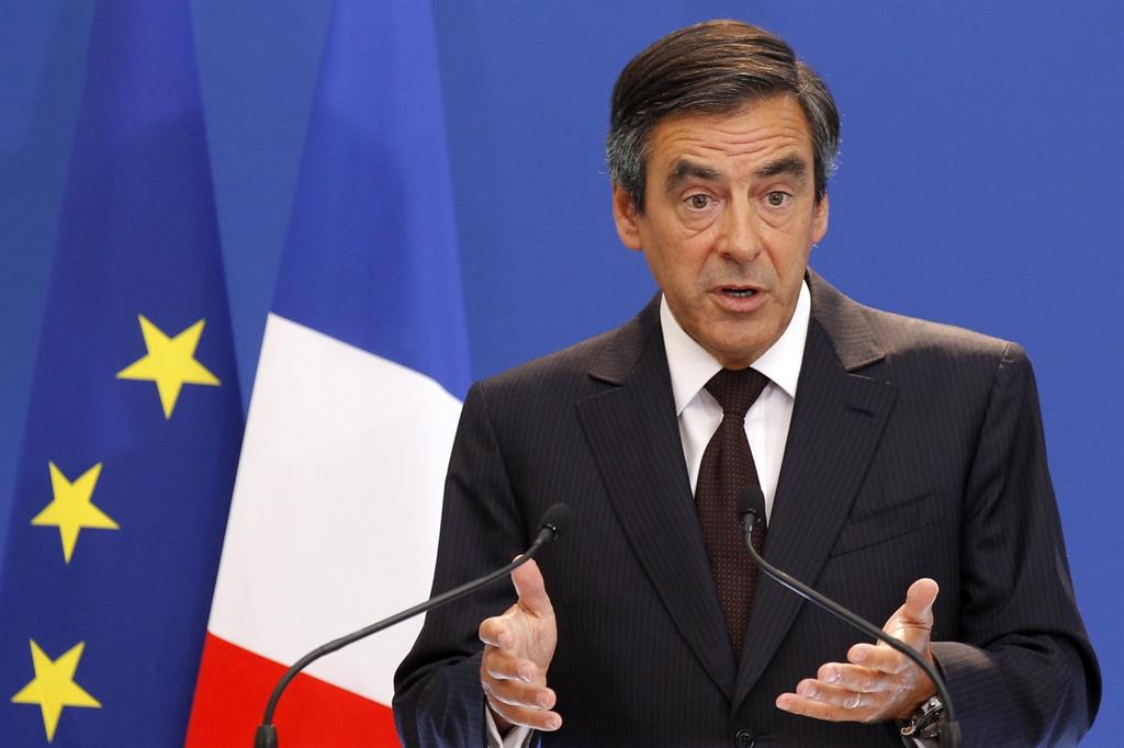 François Fillon ha vinto le primarie del centro-destra e si prepara a sfidare Hollande.