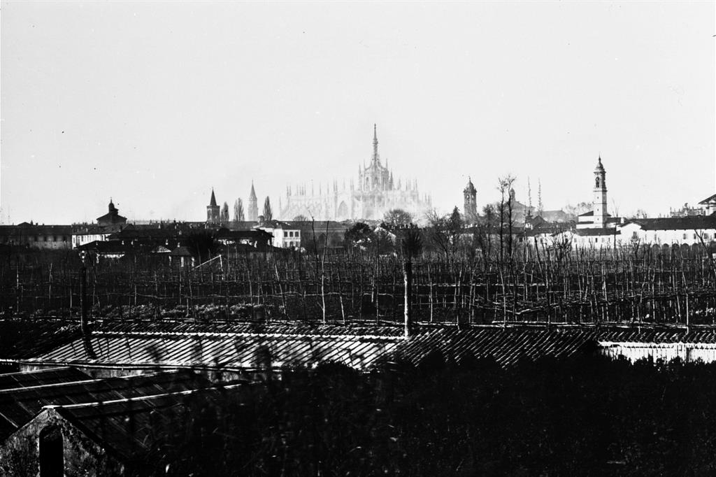 Archivio della Veneranda Fabbrica - Il Duomo visto dagli orti della città, 1890 circa. Le foto d'epoca sono esposte nelle sale dell'Archivio della Veneranda Fabbrica del Duomo - 