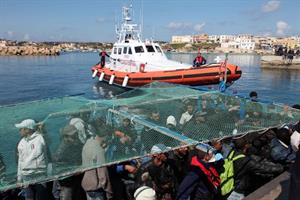 Il regista Rosi: «Il Nobel a Lampedusa» 