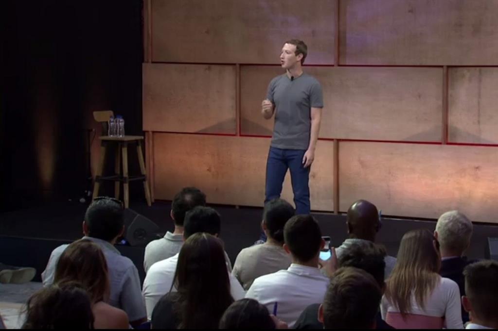 Zuckerberg alla Luiss dribbla sugli eccessi di Facebook 