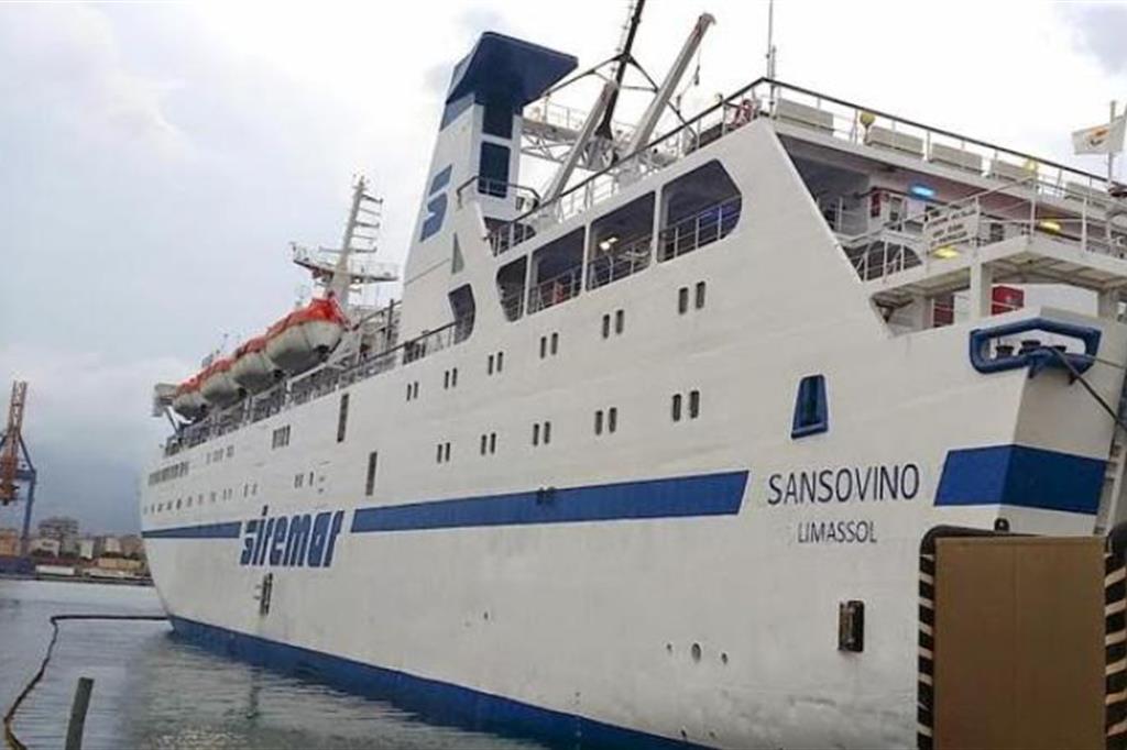 Tre morti intossicati al porto di Messina