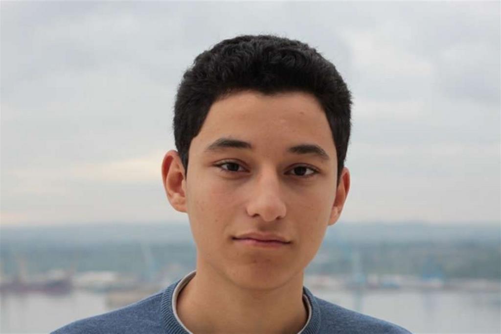Remon, 16 anni, dal Cairo sui barconi Ora la sua storia diventa un libro 