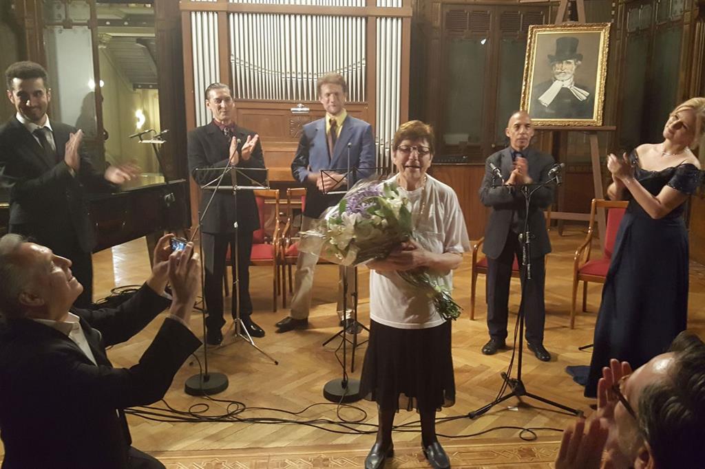 Luisa Mandelli torna a cantare la “Traviata” a 94 anni