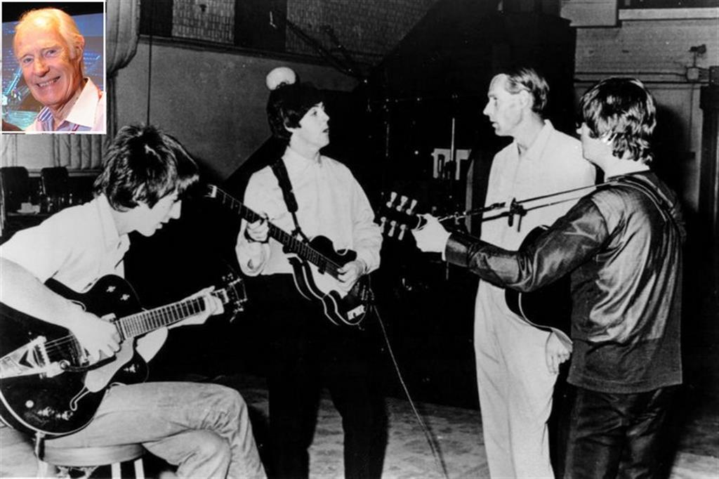 Morto George Martin, l'uomo che creò i Beatles 