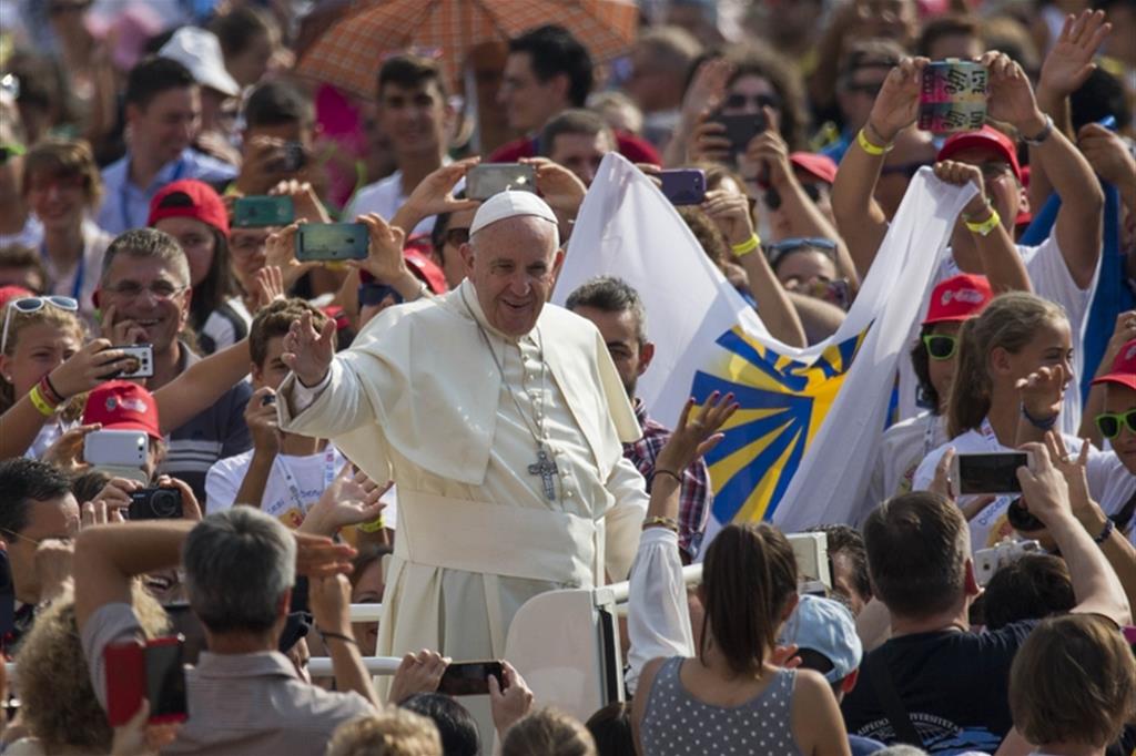Il Papa: vera missione non è proselitismo  