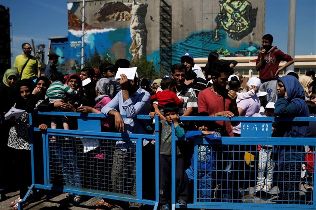 Profughi, Bagnasco: i muri non aiutano