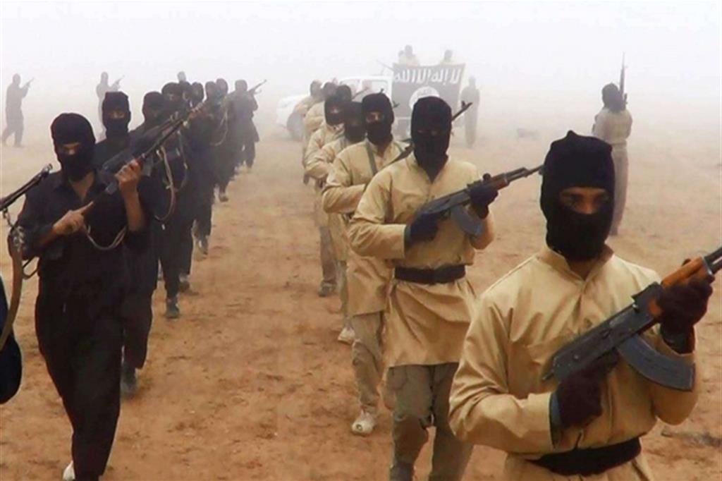 Il Daesh in rotta «ripiega» verso Oriente
