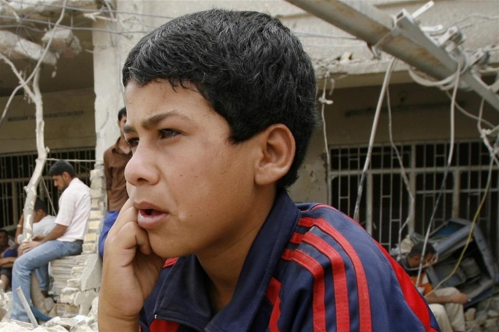 Iraq, kamikaze allo stadio fa strage di ragazzi