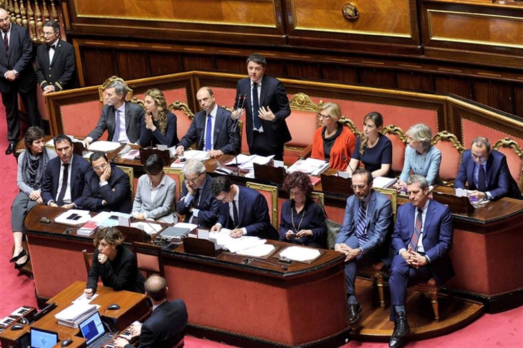 Renzi e Monti, sfida sull'Europa 